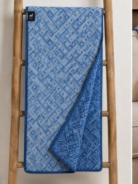 Alpaca blend Ccahuantico Throw Blanket Blue Geometric Peru LN/NWOT